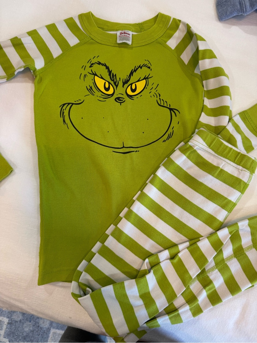Hannah Andersson, The Grinch, Green Striped Kids Pajama Set (size 8)
